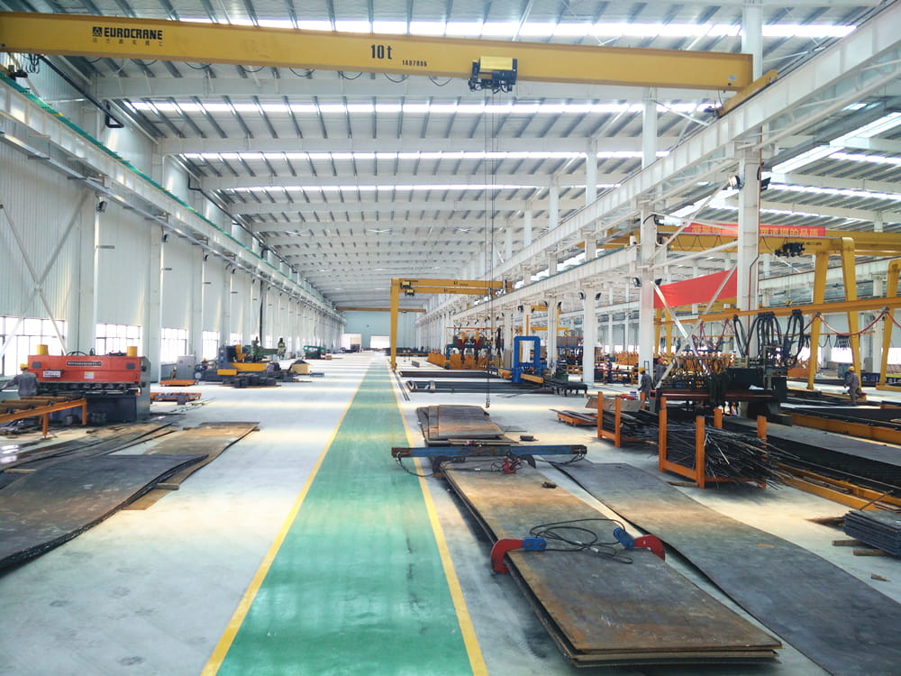 professional steel frame construction team